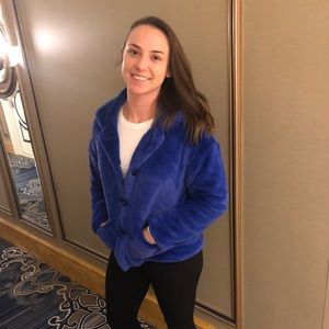 Meet your Posher, Adrienne